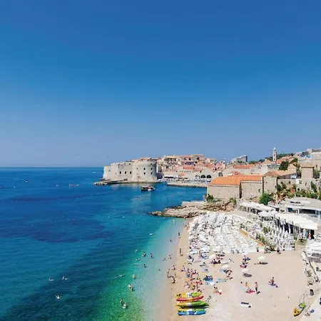 펜션 Lovely Mediterranean Near The