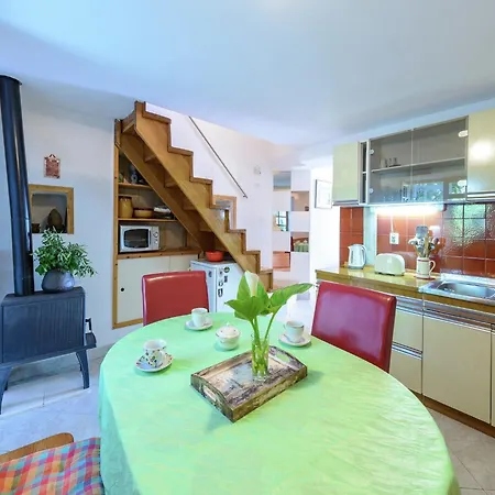 Ferienhaus Lovely Mediterranean Near The