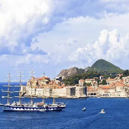Lovely Mediterranean Near The Ferienhaus Cavtat