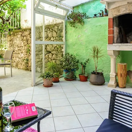 Lovely Mediterranean Near The * 챠브타트