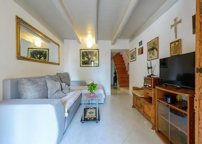 Casa vacanze Lovely Mediterranean Near The *