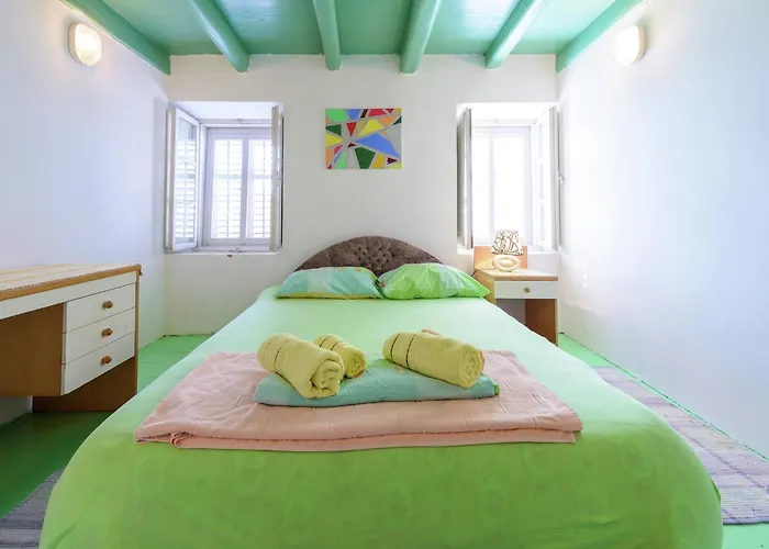 Casa vacanze Lovely Mediterranean Near The *