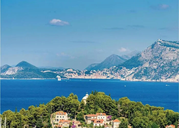 Casa vacanze Lovely Mediterranean Near The