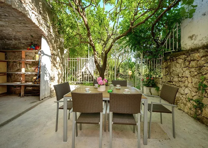 Lovely Mediterranean Near The Ferienhaus *